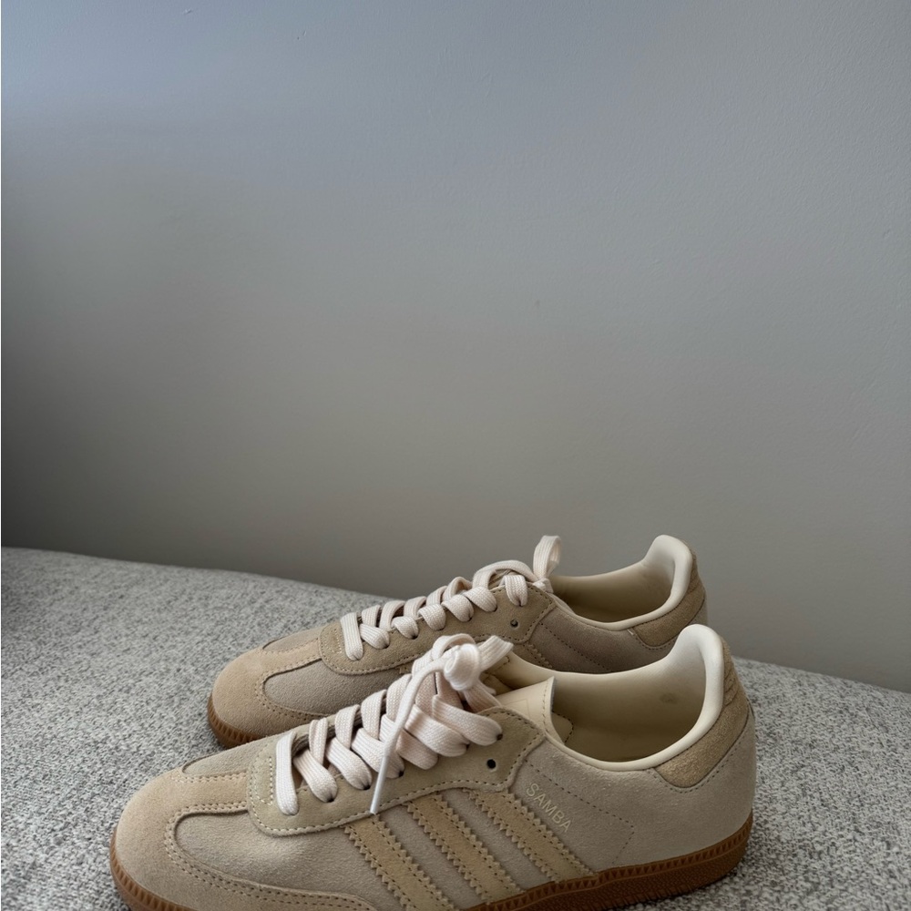 Adidas Women's Cream Sambas - Picture 7 of 7
